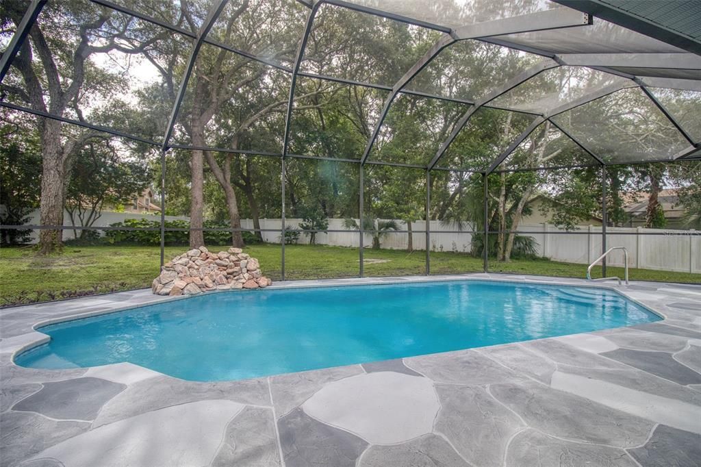 For Sale: $550,000 (4 beds, 3 baths, 2993 Square Feet)