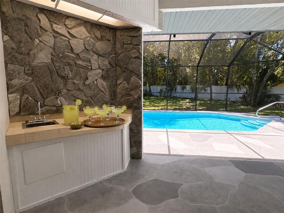 For Sale: $550,000 (4 beds, 3 baths, 2993 Square Feet)