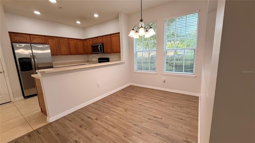 For Rent: $2,200 (3 beds, 2 baths, 1855 Square Feet)