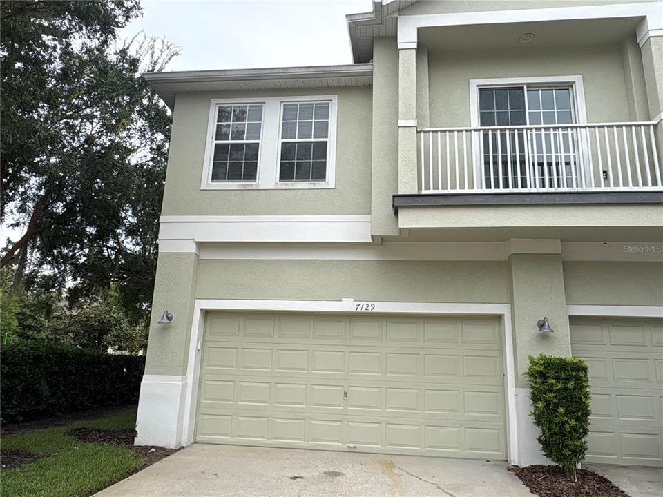 For Rent: $2,200 (3 beds, 2 baths, 1855 Square Feet)