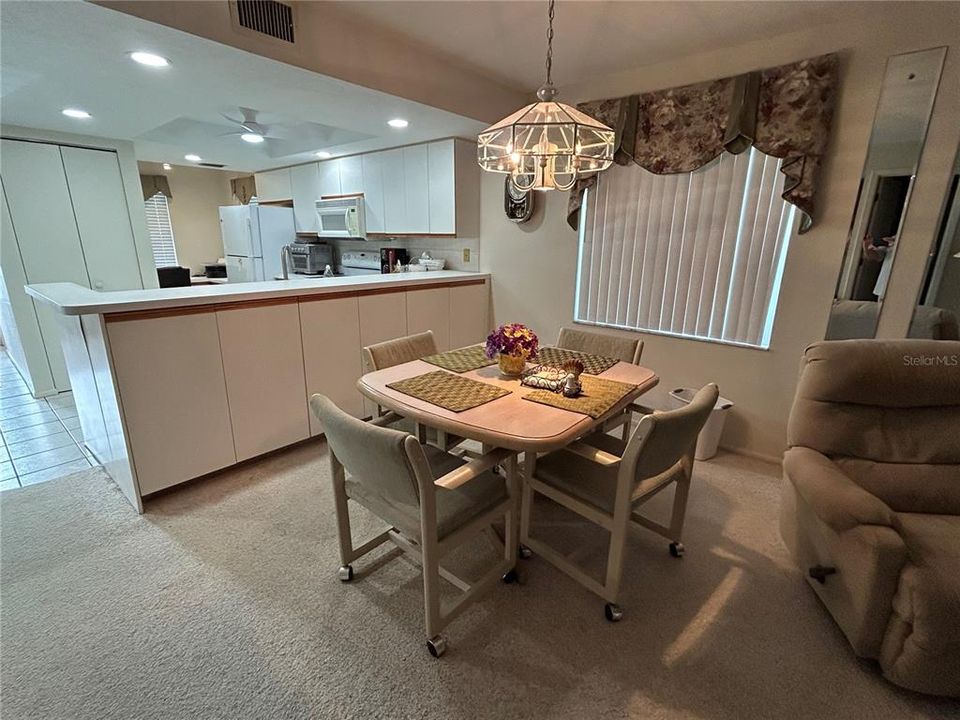 For Sale: $99,000 (2 beds, 2 baths, 1092 Square Feet)