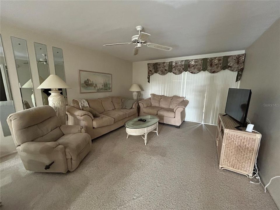 For Sale: $99,000 (2 beds, 2 baths, 1092 Square Feet)