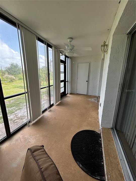 For Sale: $99,000 (2 beds, 2 baths, 1092 Square Feet)