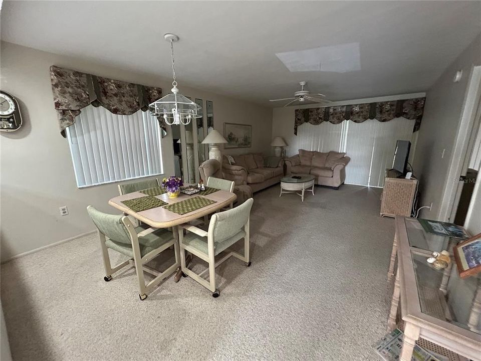 For Sale: $99,000 (2 beds, 2 baths, 1092 Square Feet)