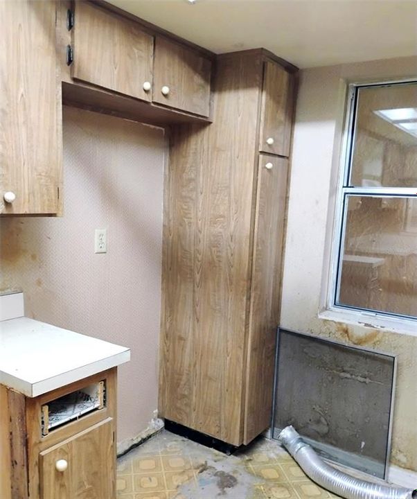 На продажу: $125,000 (2 спален, 2 ванн, 970 Квадратных фут)