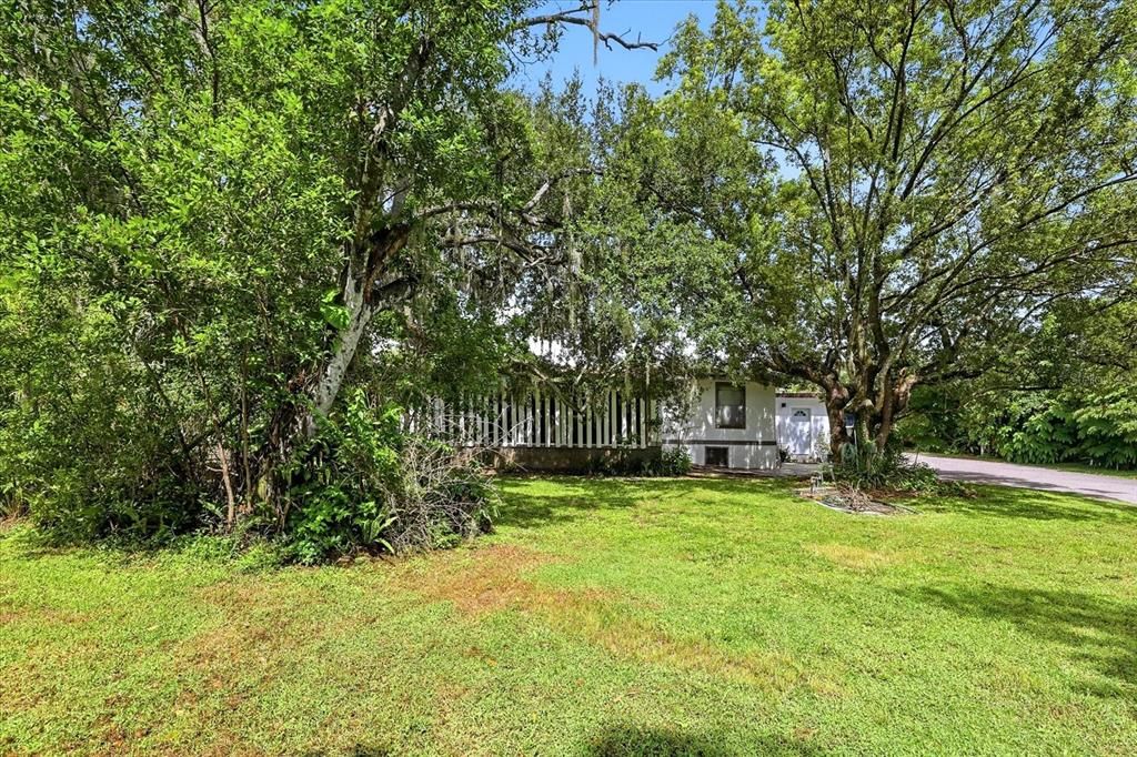 For Sale: $400,000 (3 beds, 2 baths, 1456 Square Feet)