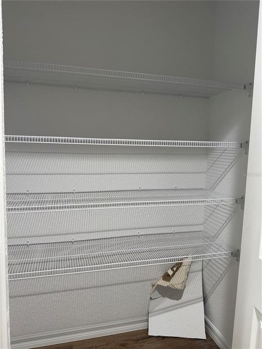 На продажу: $389,900 (5 спален, 3 ванн, 2052 Квадратных фут)