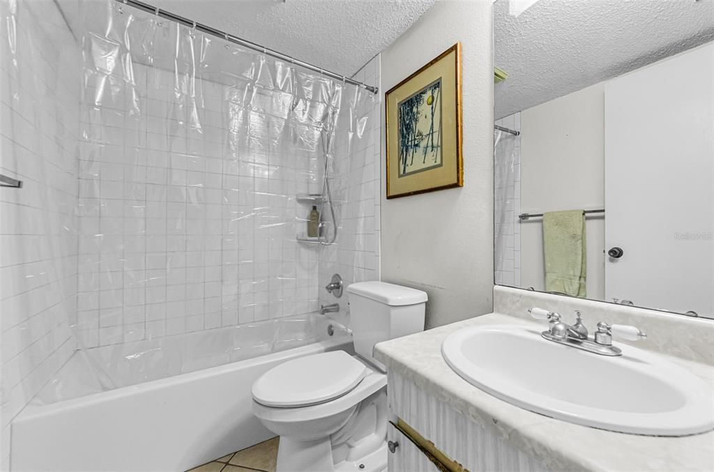 На продажу: $115,000 (1 спален, 1 ванн, 680 Квадратных фут)