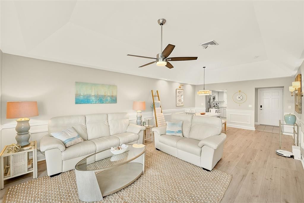 For Rent: $2,100 (2 beds, 2 baths, 1133 Square Feet)