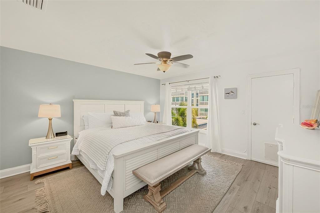 For Rent: $2,100 (2 beds, 2 baths, 1133 Square Feet)