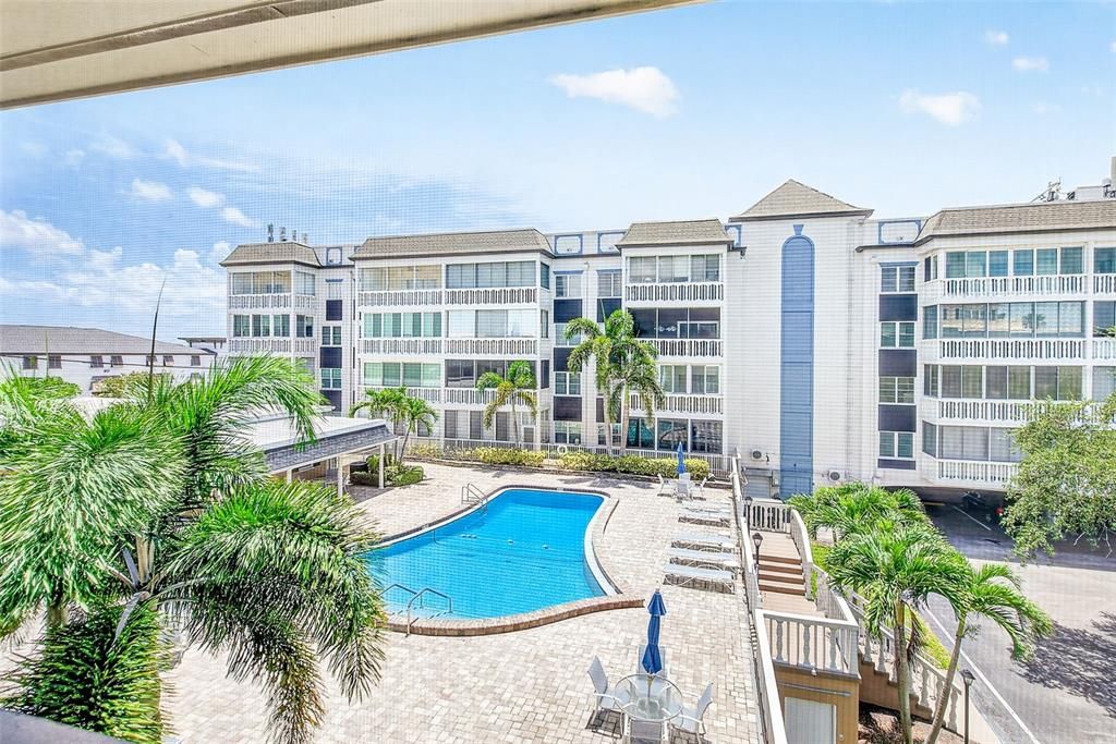 For Rent: $2,100 (2 beds, 2 baths, 1133 Square Feet)
