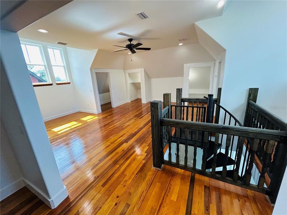 For Sale: $914,550 (4 beds, 3 baths, 2613 Square Feet)