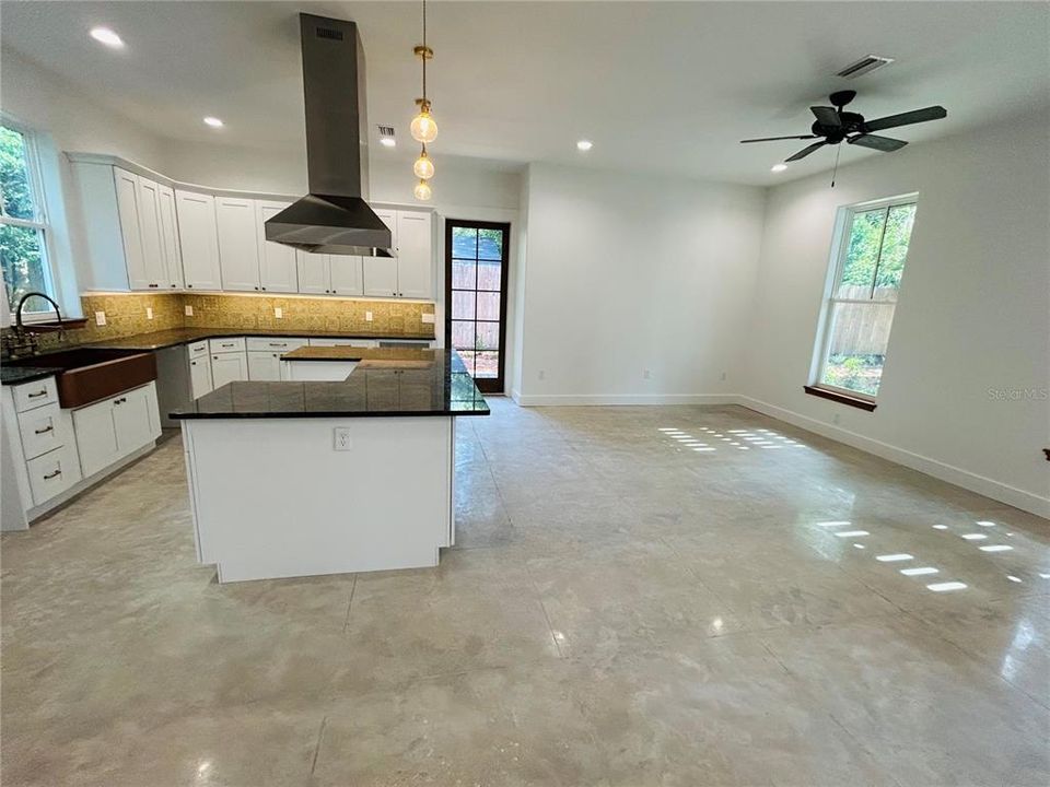 For Sale: $914,550 (4 beds, 3 baths, 2613 Square Feet)