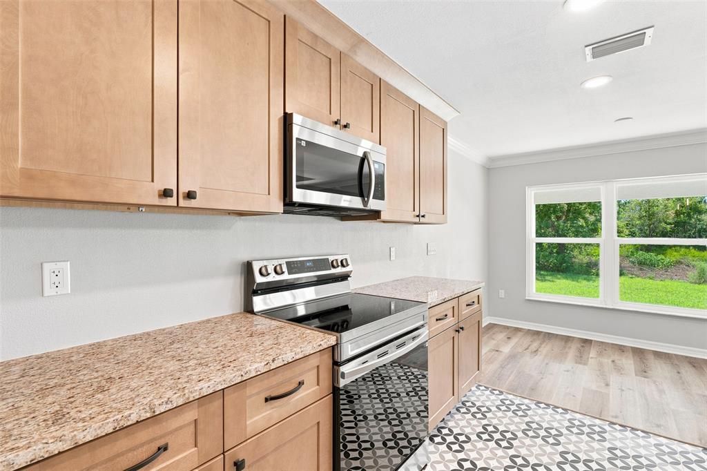For Sale: $325,000 (3 beds, 2 baths, 1531 Square Feet)