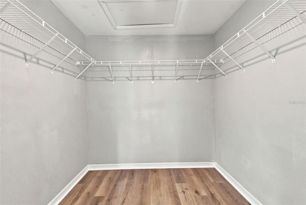 For Sale: $325,000 (3 beds, 2 baths, 1531 Square Feet)