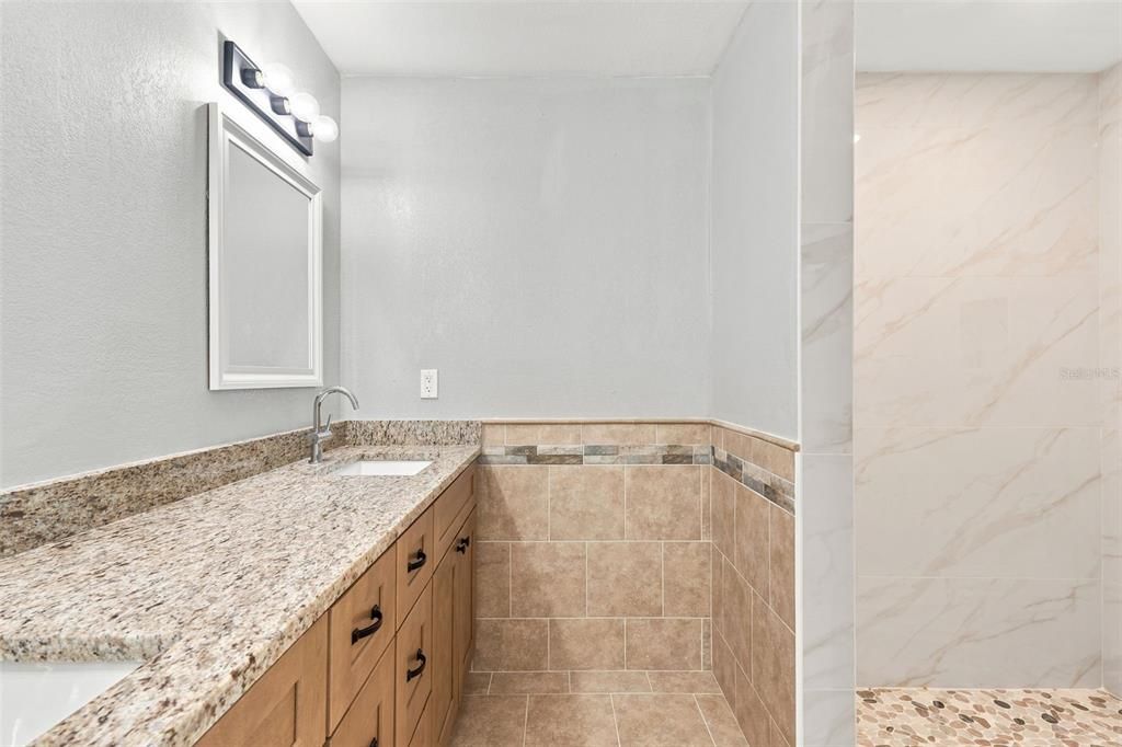 For Sale: $325,000 (3 beds, 2 baths, 1531 Square Feet)