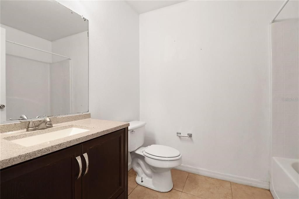 В аренду: $1,990 (3 спален, 2 ванн, 1312 Квадратных фут)