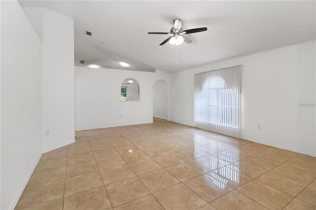 В аренду: $1,990 (3 спален, 2 ванн, 1312 Квадратных фут)