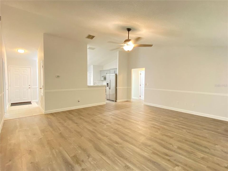 В аренду: $2,595 (3 спален, 2 ванн, 1416 Квадратных фут)