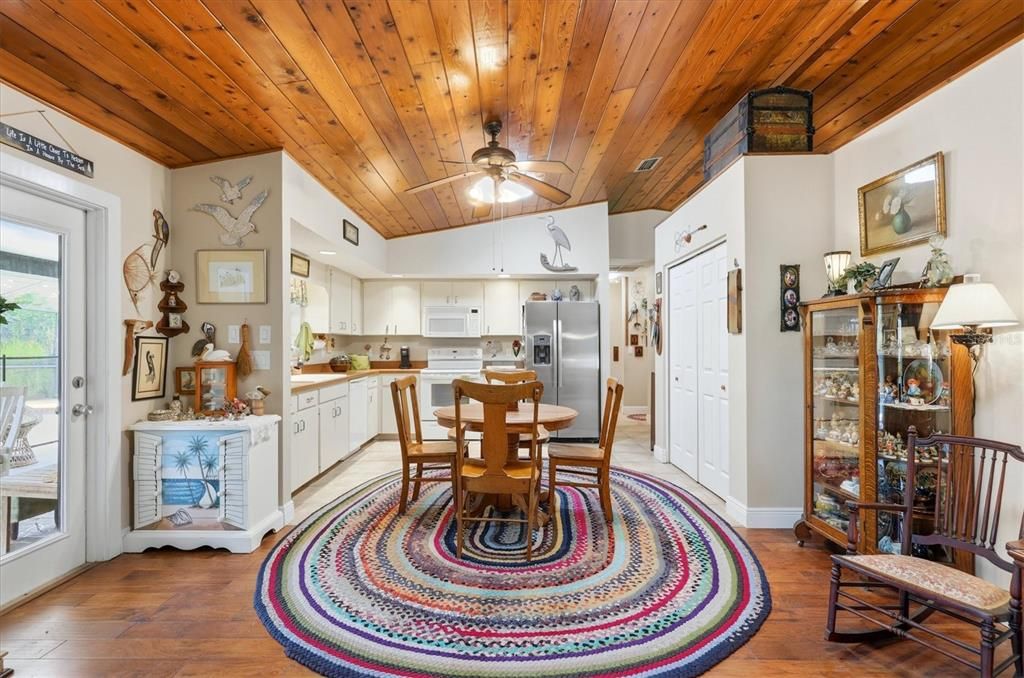 En Venta: $375,000 (3 camas, 2 baños, 1755 Pies cuadrados)