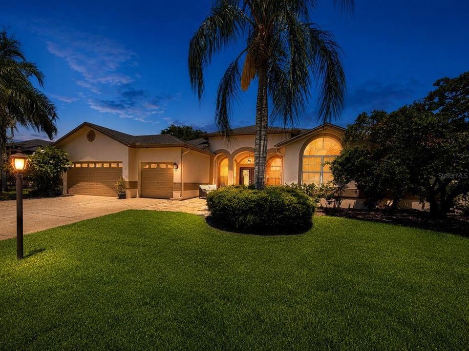 : $924,900 (4 camas, 3 baños, 3144 Pies cuadrados)