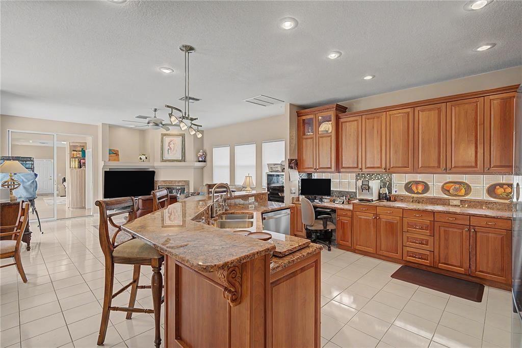 : $924,900 (4 camas, 3 baños, 3144 Pies cuadrados)