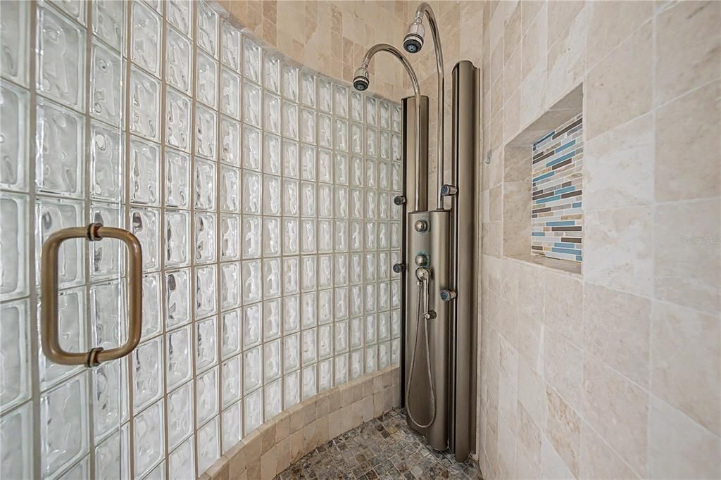 : $924,900 (4 camas, 3 baños, 3144 Pies cuadrados)