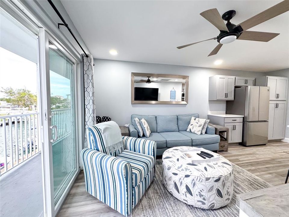 For Sale: $229,000 (1 beds, 1 baths, 446 Square Feet)