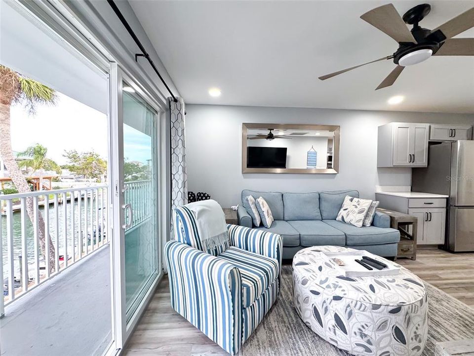 For Sale: $229,000 (1 beds, 1 baths, 446 Square Feet)