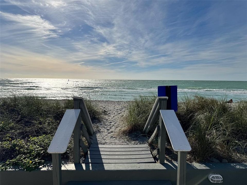 For Sale: $229,000 (1 beds, 1 baths, 446 Square Feet)