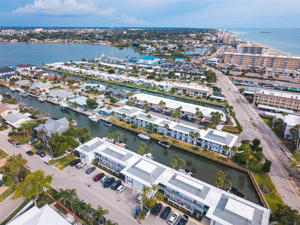 For Sale: $229,000 (1 beds, 1 baths, 446 Square Feet)