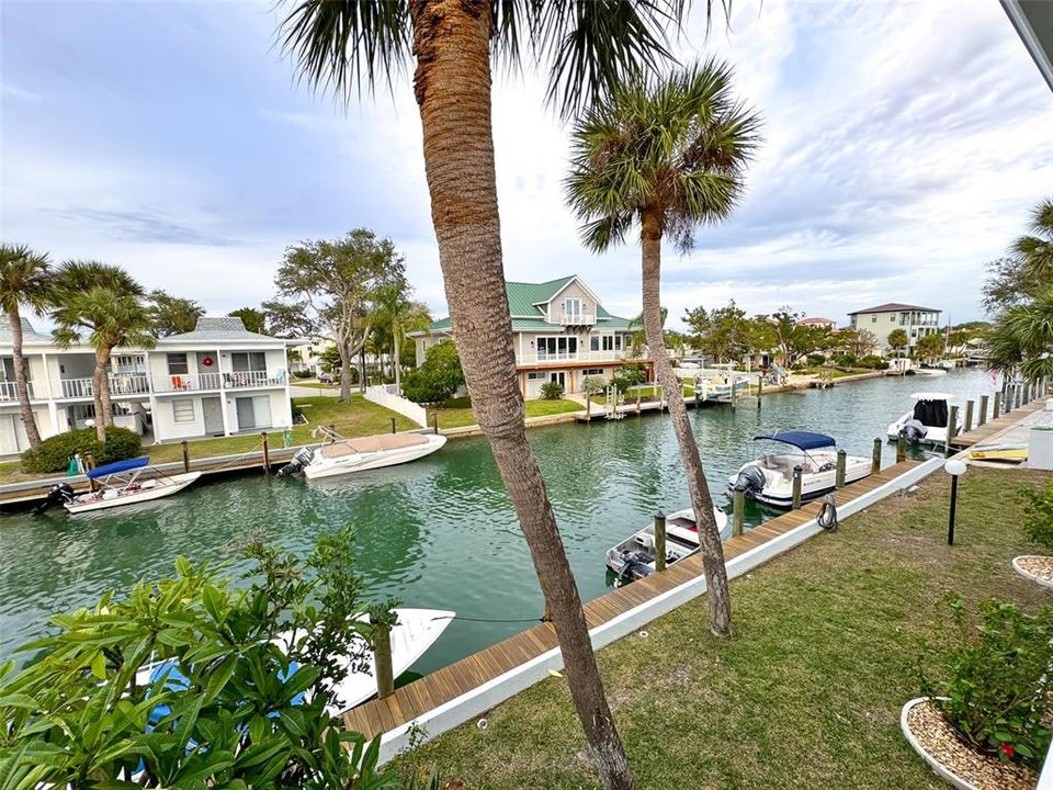 For Sale: $229,000 (1 beds, 1 baths, 446 Square Feet)