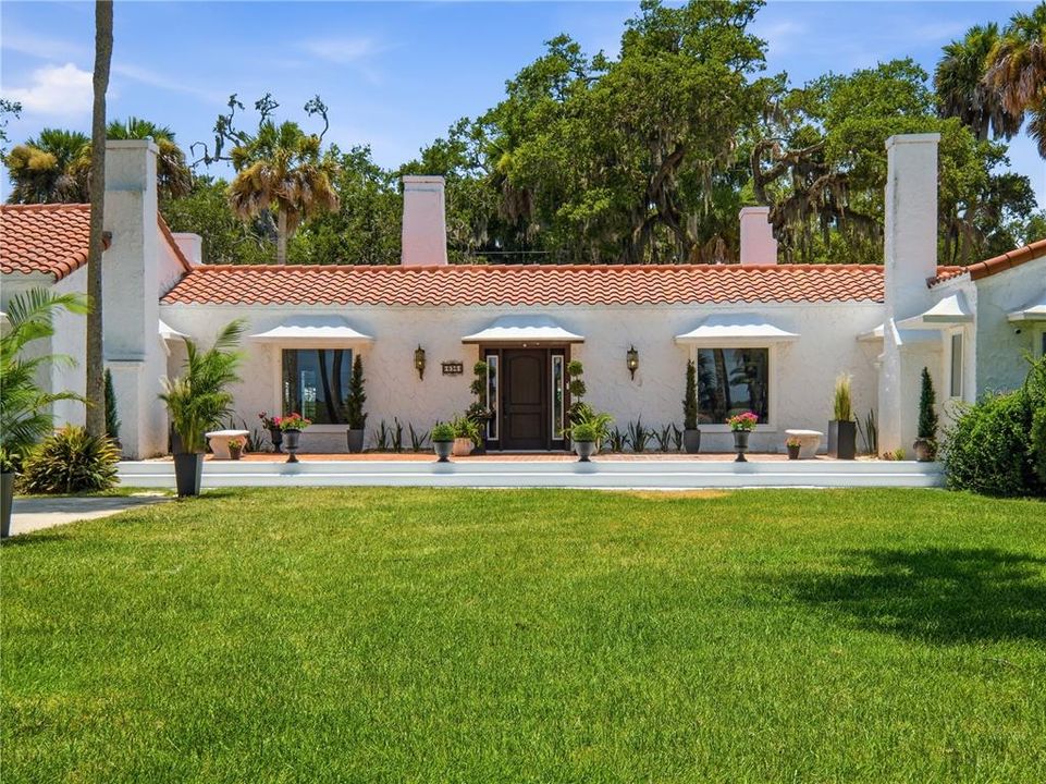 En Venta: $2,290,000 (3 camas, 4 baños, 3250 Pies cuadrados)