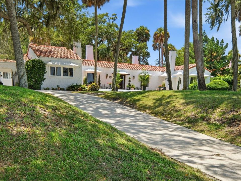 En Venta: $2,290,000 (3 camas, 4 baños, 3250 Pies cuadrados)