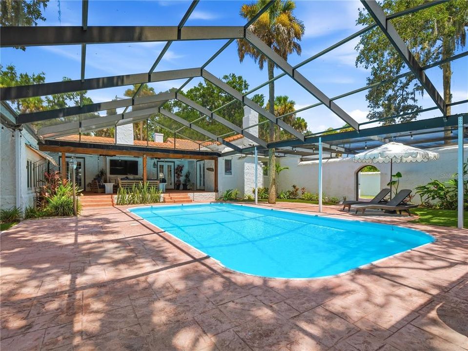 En Venta: $2,290,000 (3 camas, 4 baños, 3250 Pies cuadrados)