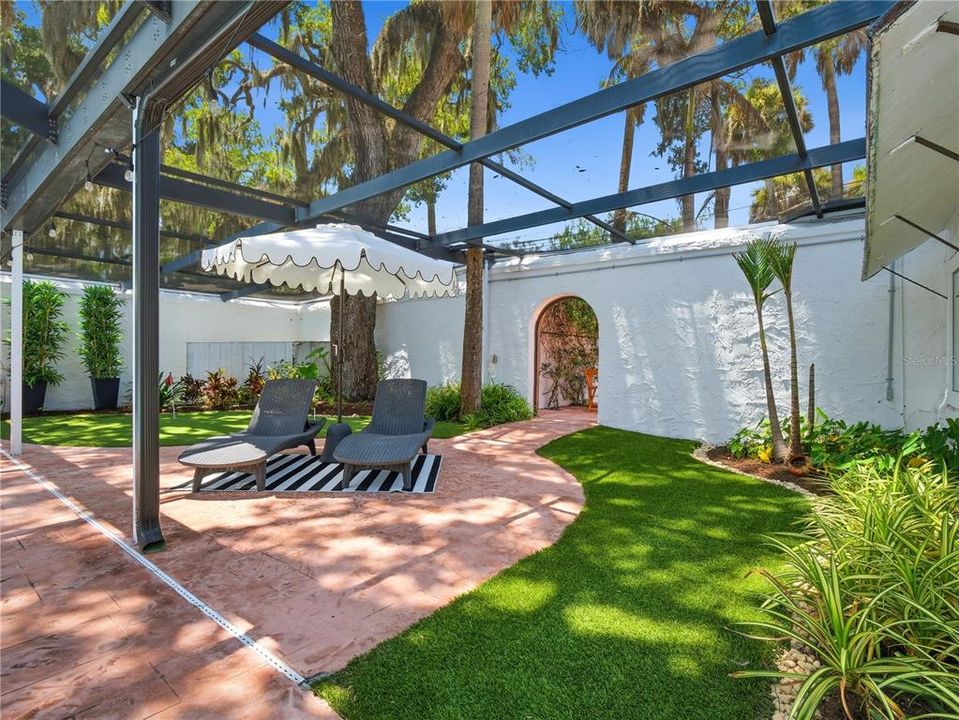 En Venta: $2,290,000 (3 camas, 4 baños, 3250 Pies cuadrados)