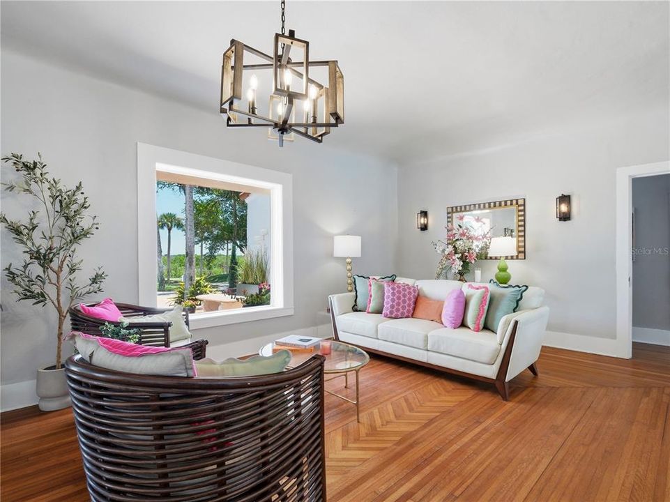 En Venta: $2,290,000 (3 camas, 4 baños, 3250 Pies cuadrados)