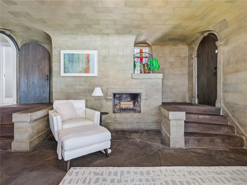 En Venta: $2,290,000 (3 camas, 4 baños, 3250 Pies cuadrados)