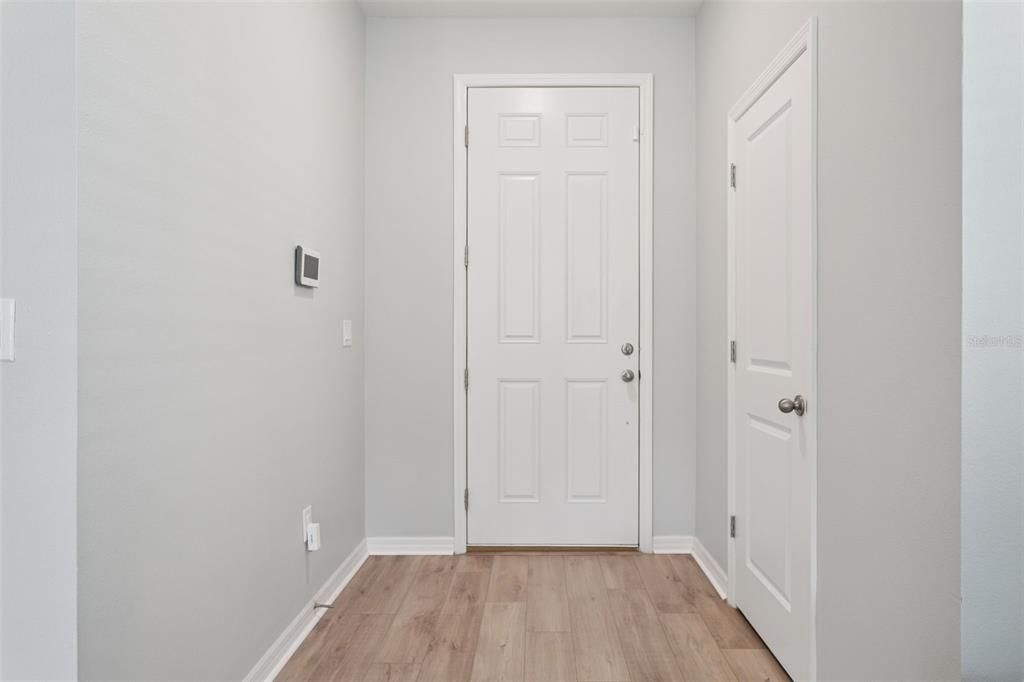 En Venta: $350,000 (4 camas, 2 baños, 2107 Pies cuadrados)