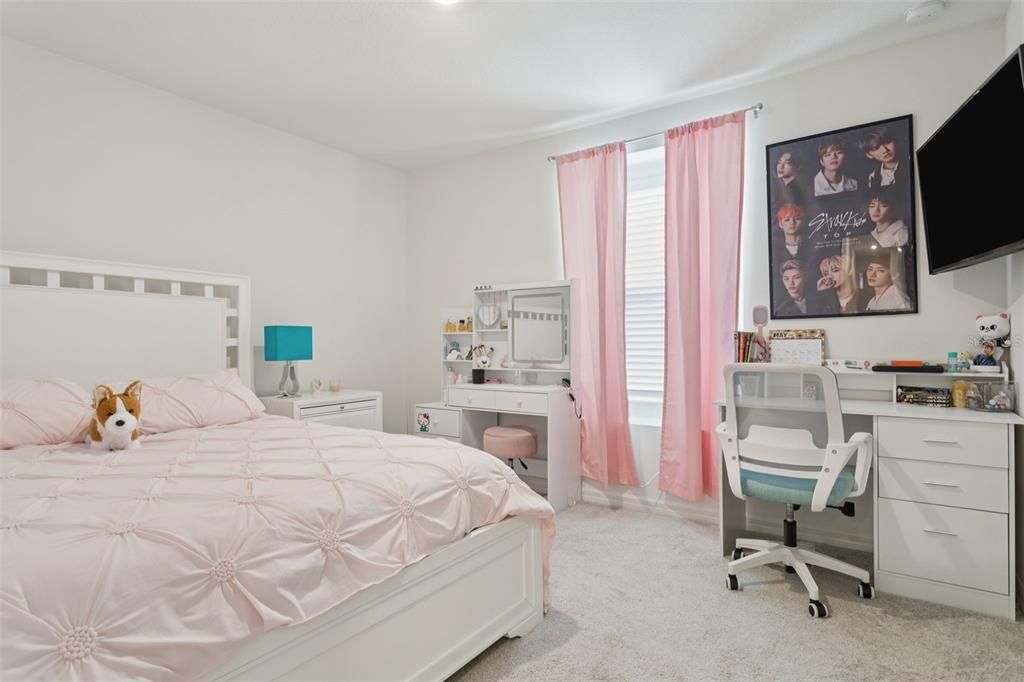 En Venta: $350,000 (4 camas, 2 baños, 2107 Pies cuadrados)