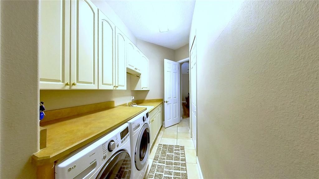 На продажу: $449,900 (3 спален, 2 ванн, 2084 Квадратных фут)