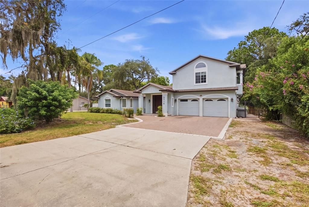En Venta: $599,000 (5 camas, 3 baños, 3135 Pies cuadrados)