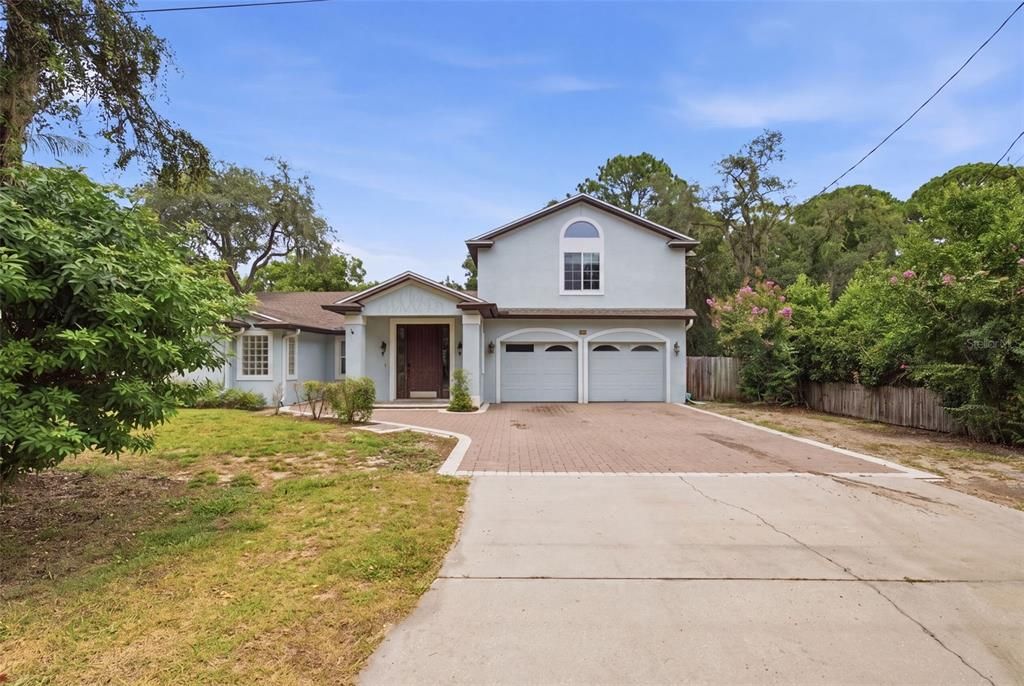 En Venta: $599,000 (5 camas, 3 baños, 3135 Pies cuadrados)