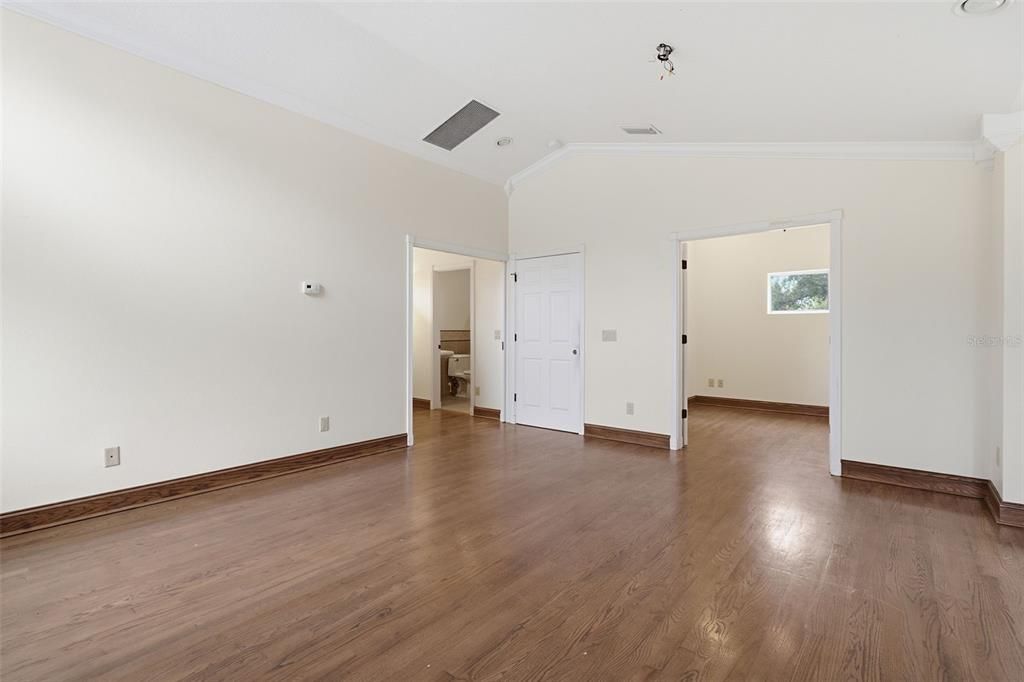 En Venta: $599,000 (5 camas, 3 baños, 3135 Pies cuadrados)
