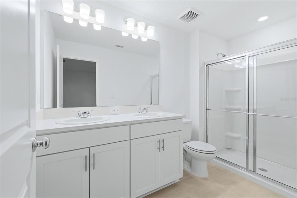 En Venta: $339,900 (3 camas, 2 baños, 1417 Pies cuadrados)