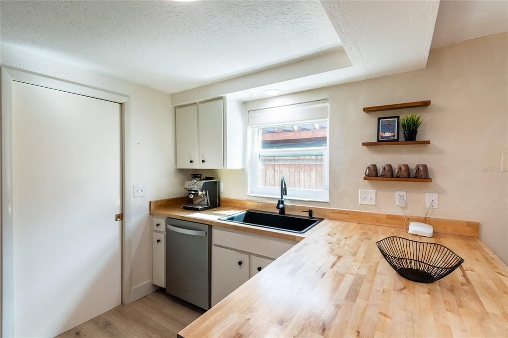 En Venta: $405,000 (3 camas, 2 baños, 1139 Pies cuadrados)