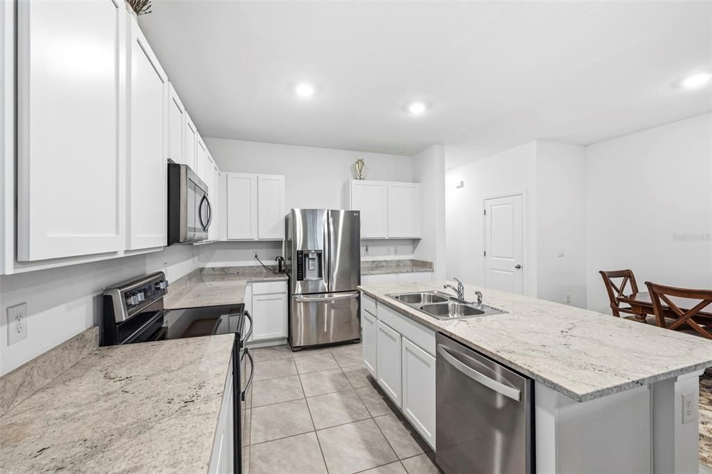 For Sale: $324,000 (3 beds, 2 baths, 1802 Square Feet)