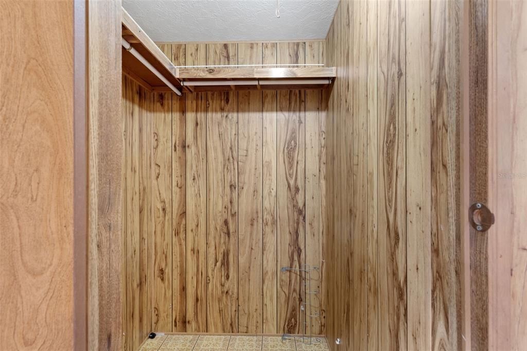 На продажу: $158,900 (2 спален, 2 ванн, 910 Квадратных фут)