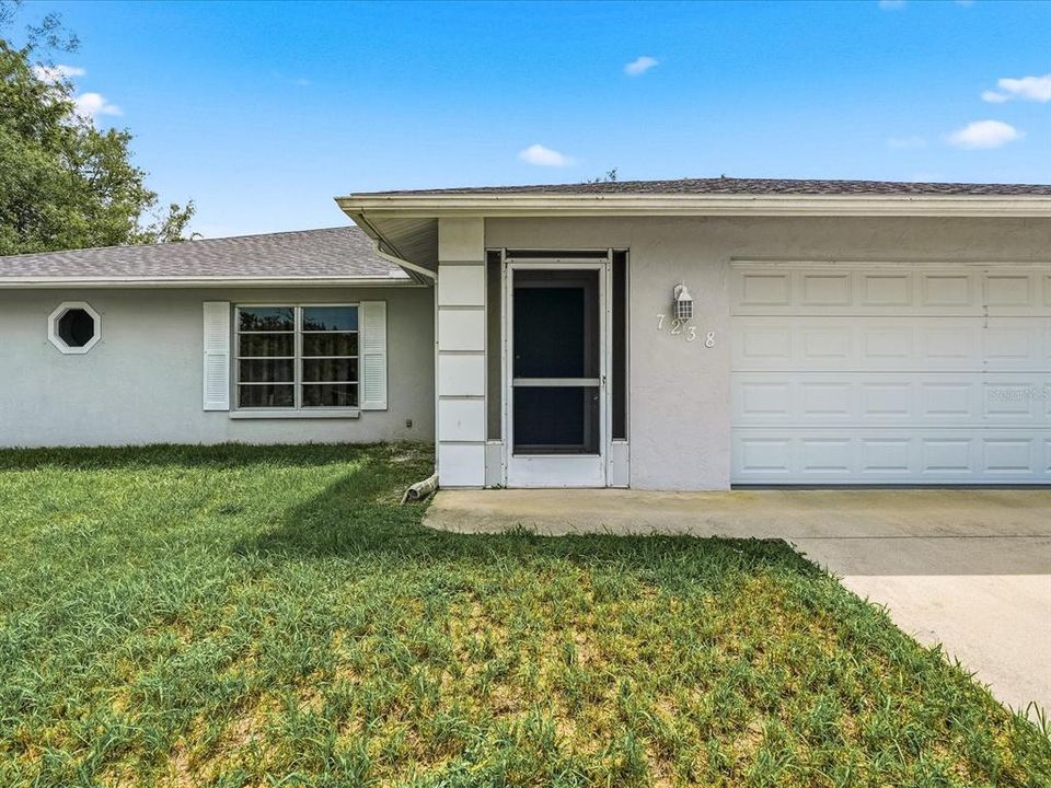 For Sale: $275,000 (2 beds, 2 baths, 1557 Square Feet)