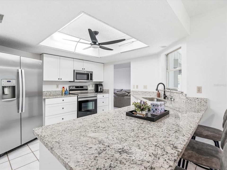 For Sale: $275,000 (2 beds, 2 baths, 1557 Square Feet)